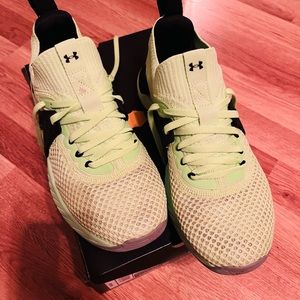 Under Amour project rock women’s sneakers 7.5